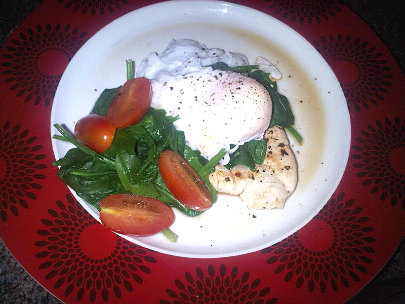 Turkey breast with spinach and a poached egg