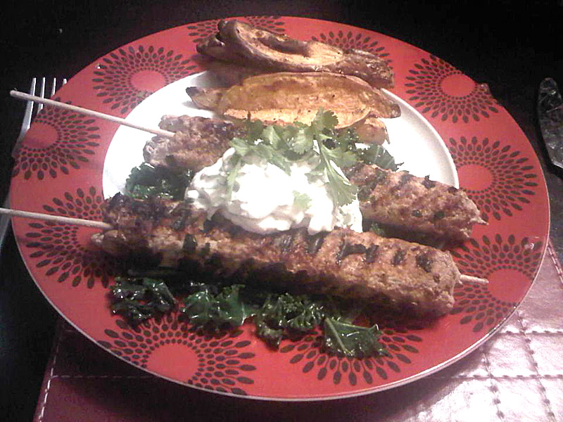 Turkey kebabs with kale and sweet potato chips